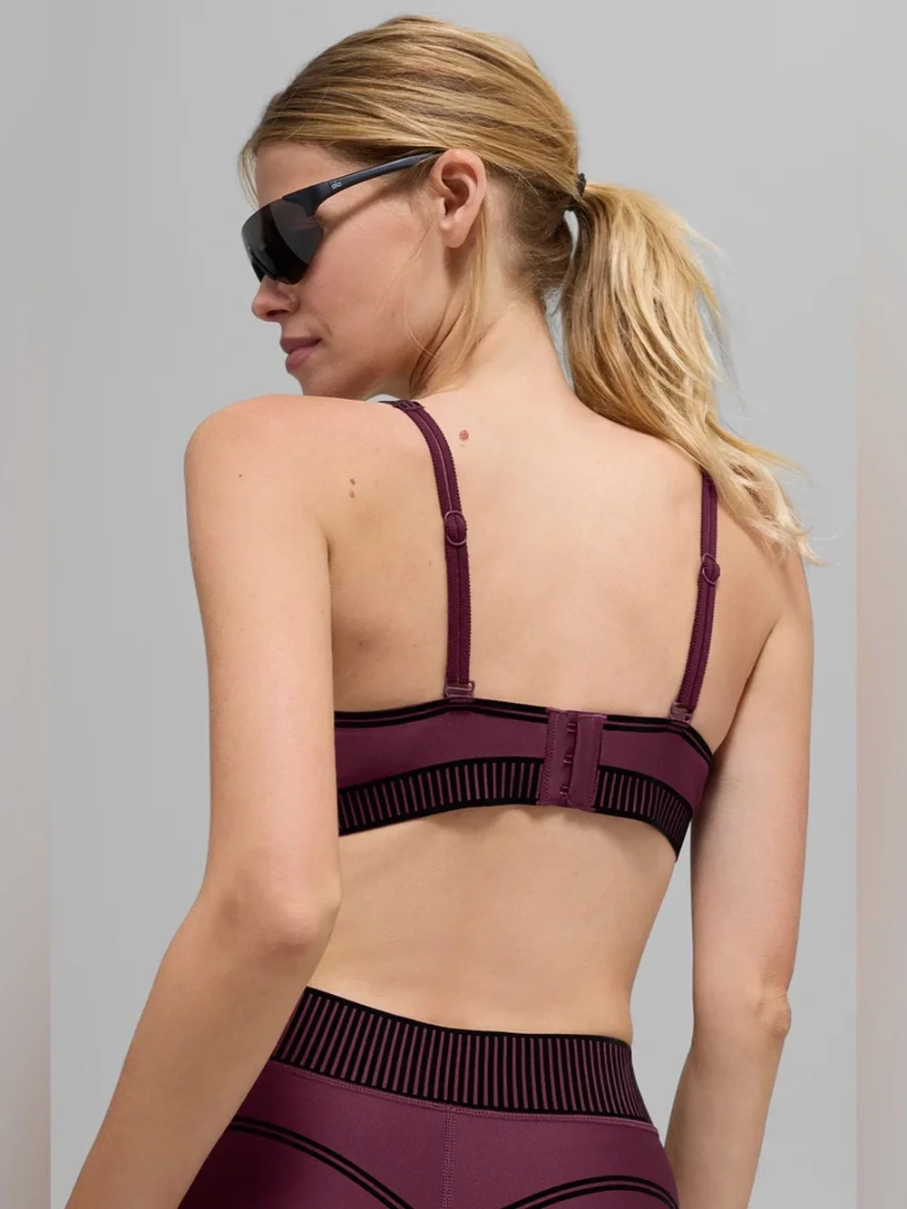 ALO Yoga airlift lineup bra burgundy size xxs